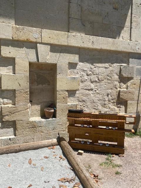 Bourg-sur-Gironde Chambre D'Hote Pres Bordeaux Au Chateau Camponac מראה חיצוני תמונה